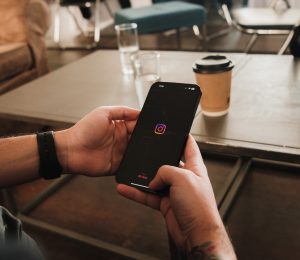 Read more about the article Cara Menambahkan Tautan ke Postingan Instagram